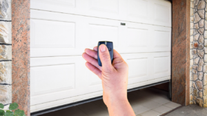 Choosing the Best Garage Door Service in Albuquerque: What to Look For